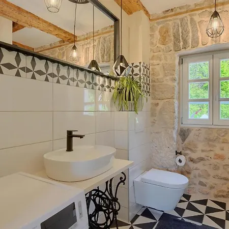 Bell Aria Holiday home