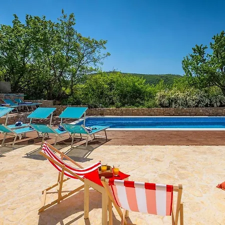 Bell Aria Holiday home